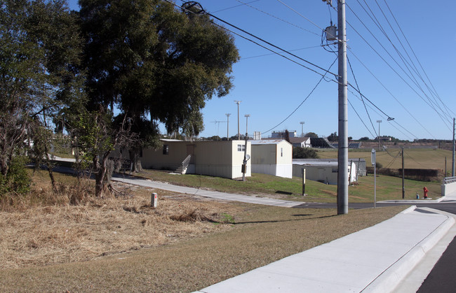 2410 E County Road 540a in Lakeland, FL - Foto de edificio - Building Photo