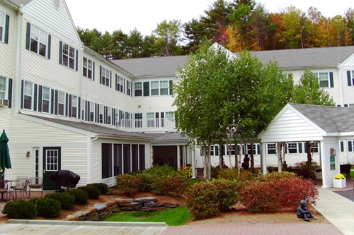 Quail Hollow in West Lebanon, NH - Building Photo