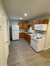 73 Meadow St in Windham, CT - Building Photo - Building Photo