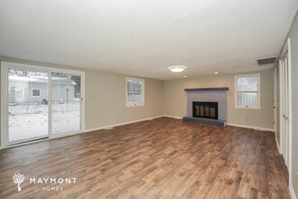 7064 Barton Dr in Mentor, OH - Foto de edificio - Building Photo