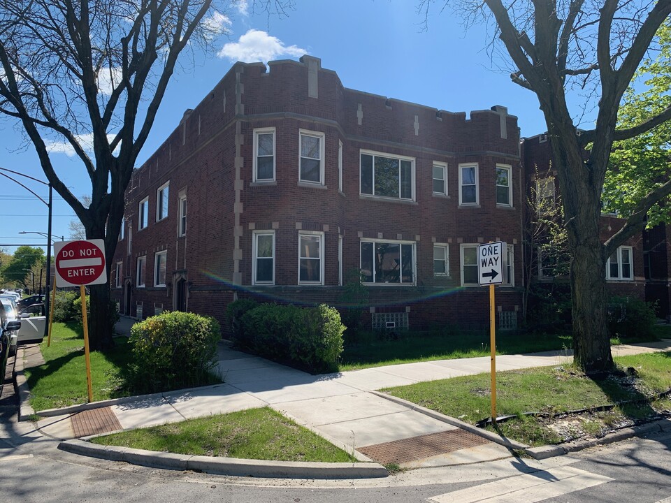 405-409 E 74th St in Chicago, IL - Building Photo