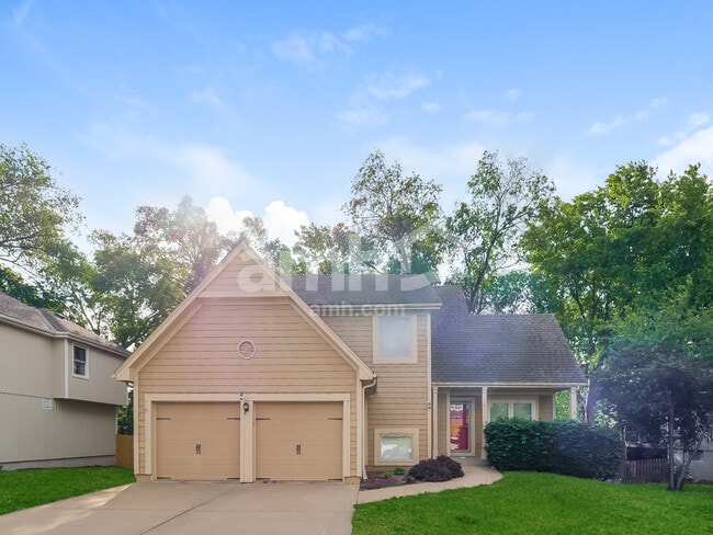 property at 15143 Lamar Ave