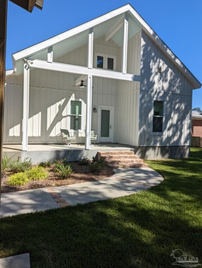 3003 E Blount St in Pensacola, FL - Building Photo - Building Photo