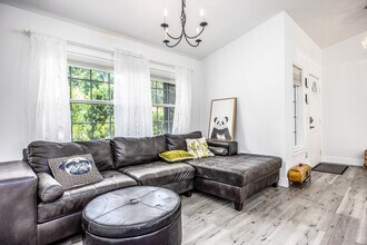 4726 NW 27 Pl in Gainesville, FL - Building Photo - Building Photo