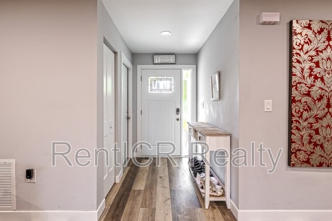 3101 Carriage Dr in Palm Harbor, FL - Building Photo - Building Photo