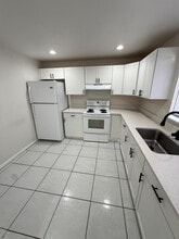 3880 Woodside Dr in Coral Springs, FL - Building Photo - Building Photo