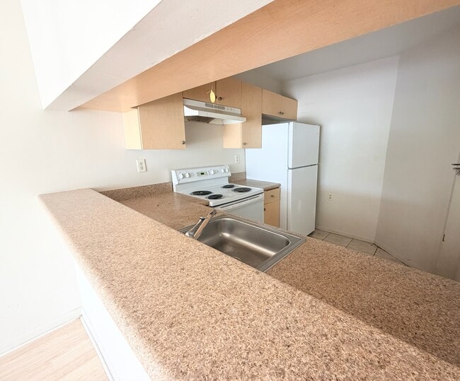 960 Lake Victoria Dr in West Palm Beach, FL - Building Photo - Building Photo