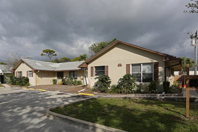 Fall Ridge of Delray in Delray Beach, FL - Foto de edificio - Building Photo