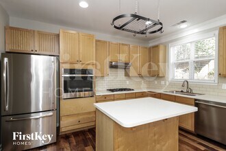 4346 Alysheba Dr in Fairburn, GA - Foto de edificio - Building Photo