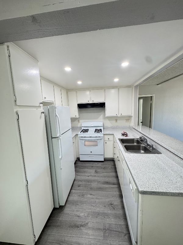 1133 E Alosta Ave, Unit B105 in Azusa, CA - Foto de edificio - Building Photo