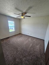 155 Elm St in New Martinsville, WV - Building Photo - Building Photo