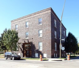 144 N Arsenal Ave in Indianapolis, IN - Foto de edificio - Building Photo