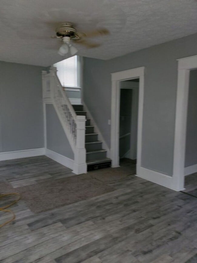 1615 Rowland Ave NE in Canton, OH - Building Photo - Building Photo