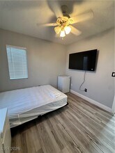 8206 Annual Ridge St in Las Vegas, NV - Building Photo - Building Photo