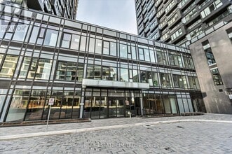 1 Quarrington Lane in North York, ON - Building Photo - Building Photo