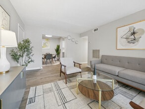 Landings at North Ingle in Macon, GA - Foto de edificio - Building Photo