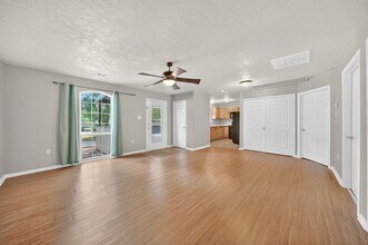 422 Pimmit Hill Run in Montgomery, TX - Building Photo - Building Photo
