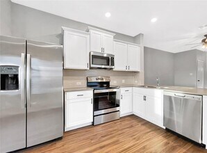 353 Bronco Billy Dr in Jarrell, TX - Building Photo - Building Photo