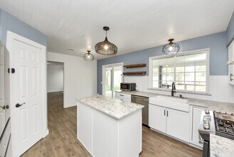 12614 Mill Ridge Dr in Cypress, TX - Building Photo - Building Photo