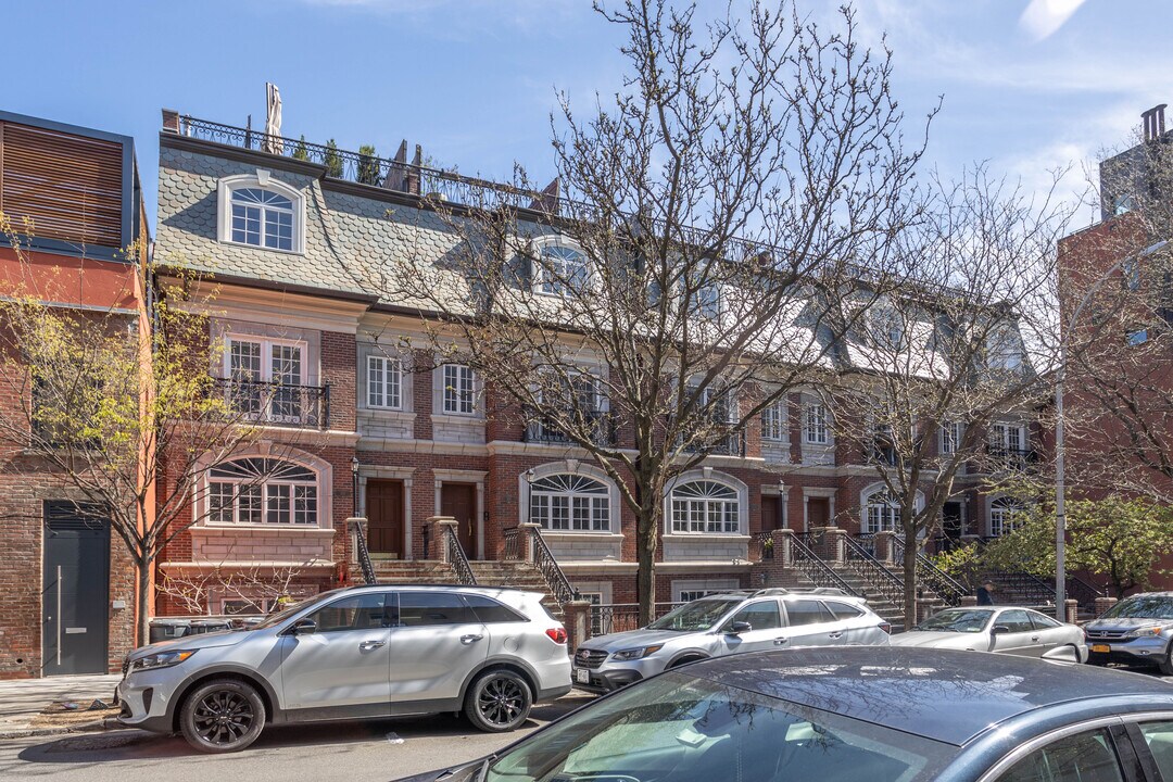 301 Warren St in Brooklyn, NY - Building Photo