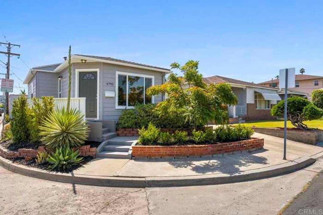 4795 62nd St in San Diego, CA - Building Photo