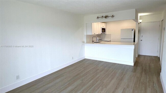 4550 NW 9th St in Miami, FL - Building Photo - Building Photo