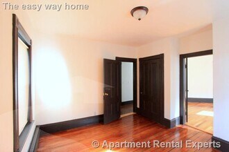 53 Hinckley St in Somerville, MA - Building Photo - Building Photo