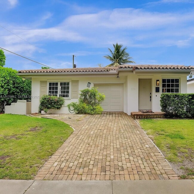 property at 1402 Urbino Ave