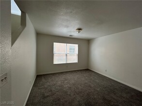 9949 Cerbat Ct in Las Vegas, NV - Building Photo - Building Photo