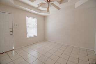 1505 Tampa St, Unit 2 in Edinburg, TX - Building Photo - Building Photo