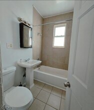 462 Leslie St in Newark, NJ - Foto de edificio - Building Photo