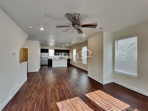 6082 S Jordan Pkwy W in South Jordan, UT - Building Photo - Building Photo