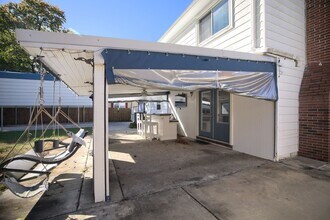 106 Harris Creek Rd in Hampton, VA - Building Photo - Building Photo