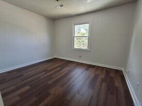 6206 Friar Tuck Dr NW in Huntsville, AL - Building Photo - Building Photo