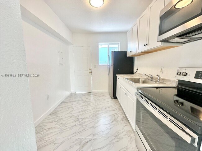 1841 NW 55th St in Miami, FL - Building Photo - Building Photo