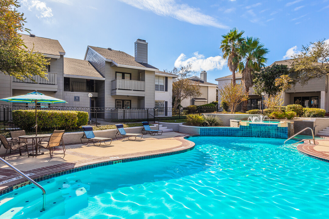 Solara Apartment Homes in San Antonio, TX - Foto de edificio