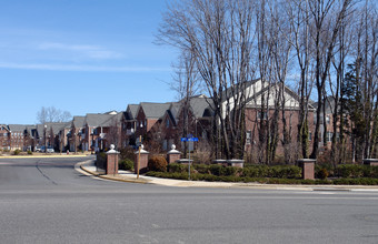 Fox Mill Station in Herndon, VA - Building Photo - Building Photo