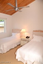 56 Gulf Shore Blvd S in Naples, FL - Building Photo - Building Photo