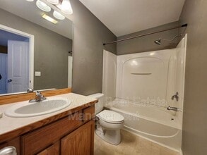 2645 Meadow Lark Way in Anchorage, AK - Building Photo - Building Photo