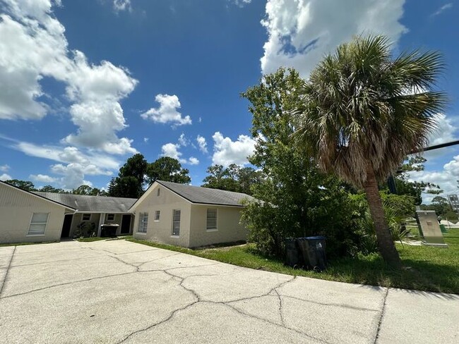 1820 Bonneville Dr in Orlando, FL - Foto de edificio - Building Photo