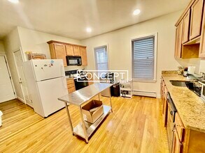 143 Hillside St, Unit 1 in Boston, MA - Building Photo - Building Photo