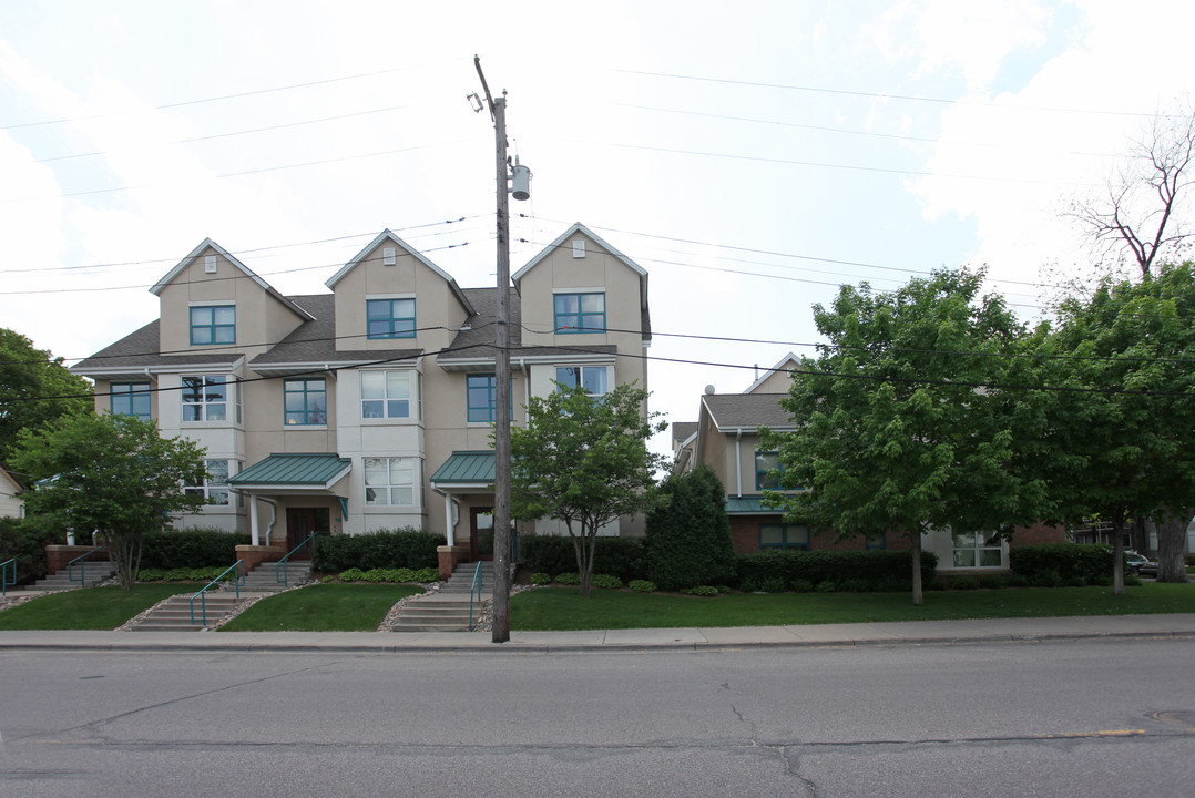 Fulton Townhomes in Minneapolis, MN - Building Photo