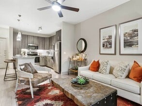 11540 Pearland Pkwy in Houston, TX - Building Photo - Building Photo