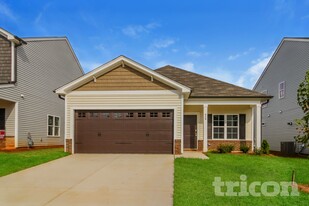 646 Cam Cir in High Point, NC - Building Photo