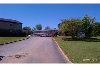 Broadway Apartments in Greenville, SC - Building Photo - Building Photo