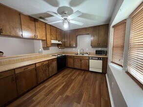 121 Boardwalk Ln in Tallahassee, FL - Foto de edificio - Building Photo