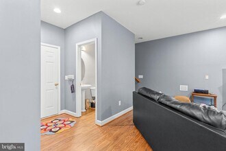 43768 Lees Mill Square in Leesburg, VA - Building Photo - Building Photo