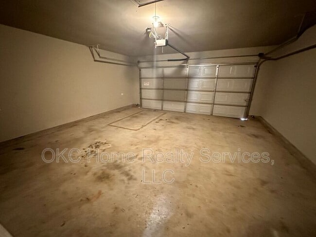 1933 Autumn Way in Mustang, OK - Building Photo - Building Photo