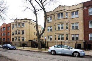 4911 N Whipple St in Chicago, IL - Building Photo
