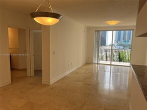 17145 N Bay Rd in Sunny Isles Beach, FL - Building Photo - Building Photo